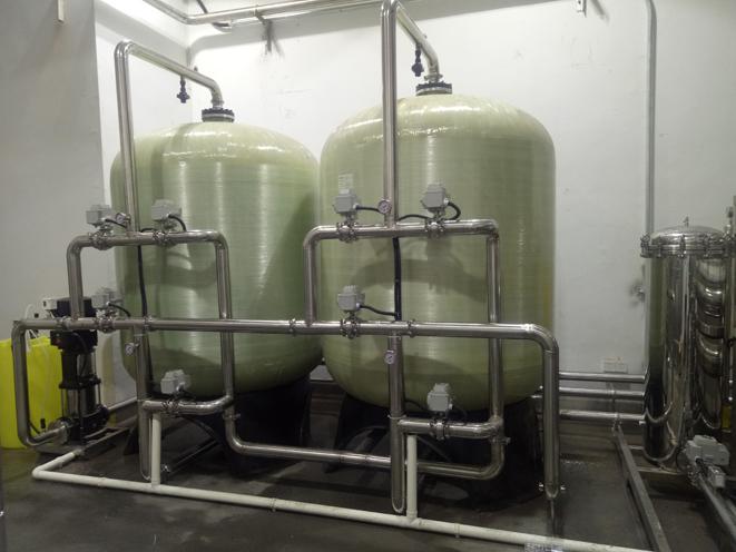 湖南鑫泰環(huán)?？萍加邢薰?湖南直飲水設(shè)備安裝,凈水節(jié)能,工業(yè)用水,生活用水